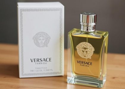 Откройте для себя Versace Man Eau Fraiche: свежесть и элегантность в каждой капле